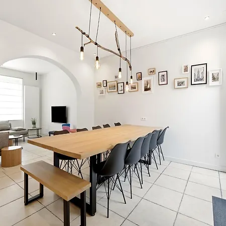 Spacious Family House *
