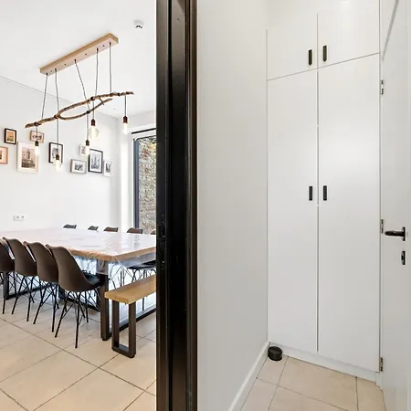 Apartment Spacious Family House *